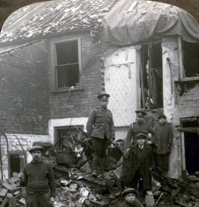 第一次世界大战，1914-1918年，德国Zeppelin炸弹造成的破坏。 作者 现实旅行社