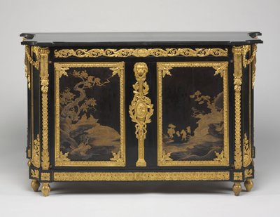 抽屉柜（马桶），约1765年至1770年（乌木贴面，配有日本漆板，镀金青铜底座和大理石台面） 作者 雷内·杜波依斯（Rene Dubois）