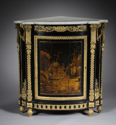转角柜，约1765-1770年（黑檀木饰面，日本漆，鎏金青铜镶嵌）。 作者 雷内·杜波依斯（Rene Dubois）
