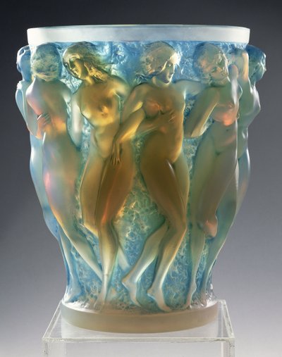 Bacchantes，1927（蛋白石玻璃） 作者 勒内·朱尔斯·拉利克
