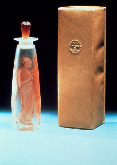 科蒂公司的Ambre Antique香水玻璃瓶 作者 勒内·朱尔斯·拉利克