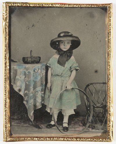 一个女孩在桌子边拿着吊环的肖像，约1840-1890年 作者 理查德（后）爸爸