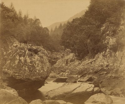Lwgwy 的岩石：Bettws-y-Coed。 作者 罗杰芬顿
