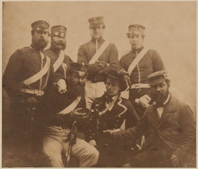 1855年，克里米亚的两名军官和四名拥有候选人身份的男子 作者 罗杰芬顿
