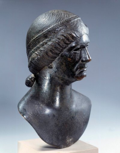 Roman art: bronze woman