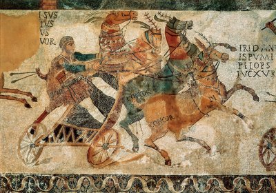 罗马艺术：四世纪马戏团比赛中，四匹马（quadriga）拉着战车上的人的马赛克图案，约于 4 世纪 作者 Roman