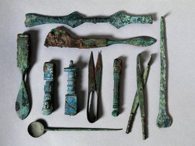 Roman art: set of surgical instruments from the House of the Surgeon in Pompei. 1st century BC. Naples, Museo Archeologico Nazionale 作者 小说