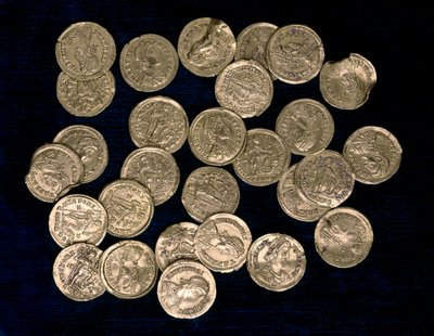 28枚西罗马皇帝Flavius Honorius（384-423）和东罗马皇帝Flavius Arcadius（377/378-408）时期的硬币，4和5世纪（硬币）。 作者 罗马罗马