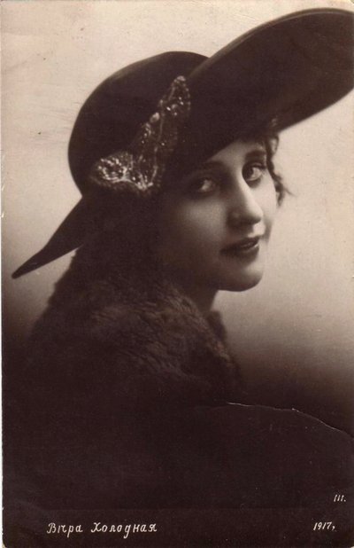 Vera Kholodnaya，俄罗斯无声电影女演员，1917年。 作者 萨哈罗夫和奥尔洛夫
