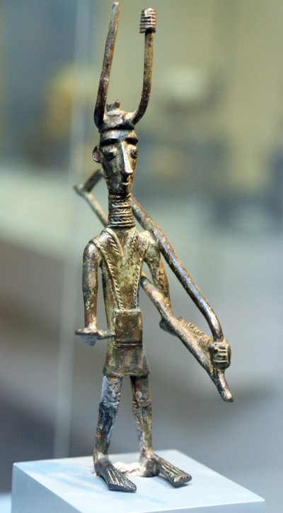 战士铜像，约公元前1800-1200年（青铜）。 作者 撒丁岛的努拉克文明