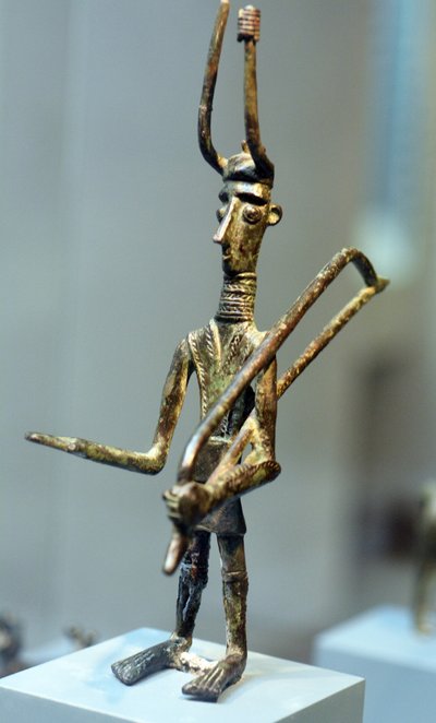 战士雕像，约公元前 1800-1200 年（青铜） 作者 撒丁岛的努拉克文明