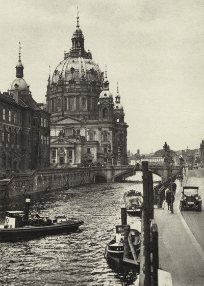 Berlin: Dom; Cathedral (b/w photo) 作者 萨沙·斯通（Sasha Stone）