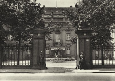 Berlin: Reichsprasidenten-Palais; Residence of the President of the Republic (b/w photo) 作者 萨沙·斯通（Sasha Stone）