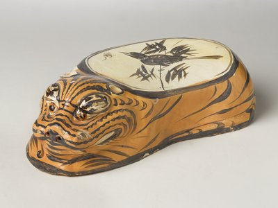 Cizhou Ware 虎形枕头 作者 学校中文