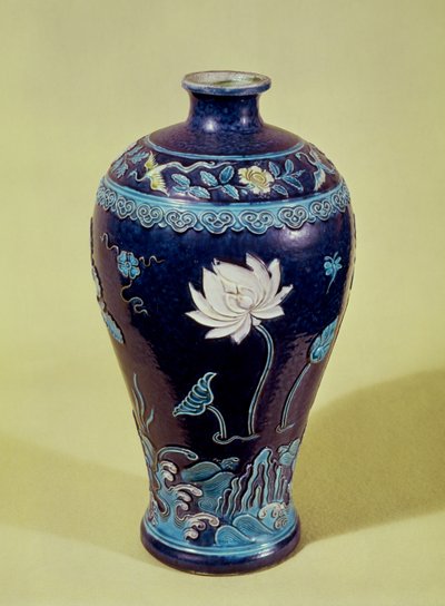 明代三彩花瓶(瓷器) 作者 学校中文