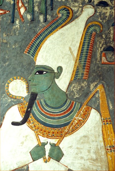 古埃及、绘画、奥西里斯、底比斯 Horemheb 陵墓、来世、冥界和亡灵之神、留着法老胡须的绿色皮肤、头戴两边有两根大鸵鸟毛的王冠、手持象征性的弯钩和连枷（照片） 作者 埃及学校