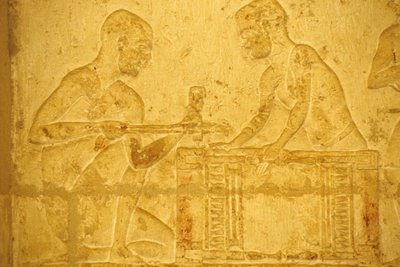 古埃及，墙壁雕刻/绘画，佩托西里斯墓，图纳埃尔杰贝尔，公元前 300 年，木匠在工作（照片） 作者 埃及学校