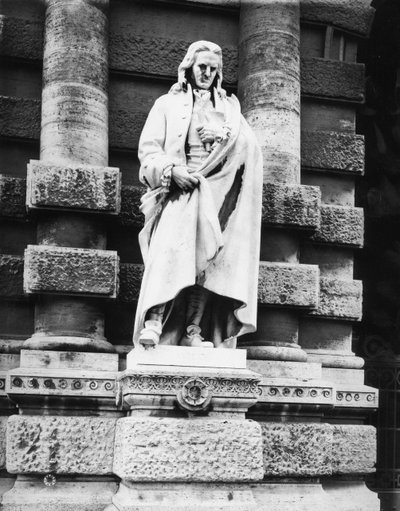 Giambattista Vico 雕像（1668-1744）（大理石）（黑白照片） 作者 学校意大利语