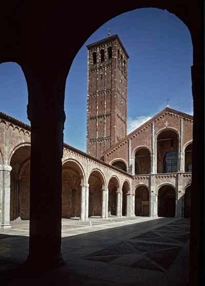 米兰的圣安布罗斯大教堂景观，379-387（米兰的圣安布罗斯大教堂）（Basilica Sant