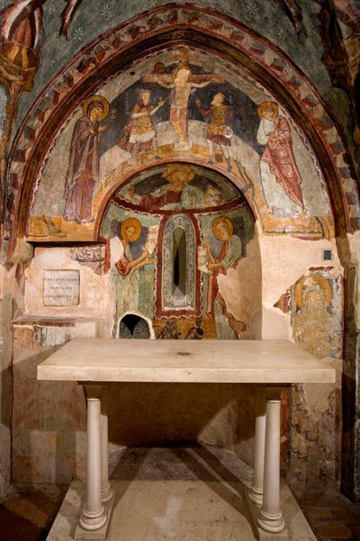 圣弗朗索瓦大师（13 世纪）的壁画后殿装饰视图。 Cappella di San Gregorio（圣格雷戈里教堂）圣贝内代托修道院（Sacro Speco），苏比亚科（罗马），意大利 作者 学校意大利语