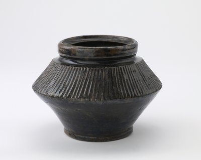 兵库县立奎市的坛子，江户时代，十九世纪末至十八世纪（陶瓷） 作者 日本学校