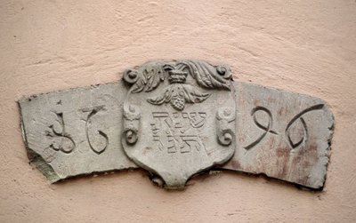 The alleyway of the Jews in Obernai (67). Places of worship: inscription bearing a Hebrew date and the corresponding date of the Christian era: 1696. A synagogue was reportedly built two years after the authorization of Intendant La Grange, which allowed J 作者 学校犹太人