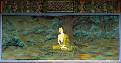 冥想中的佛陀。韩国水原地区龙珠寺的壁画。 作者 学校韩语