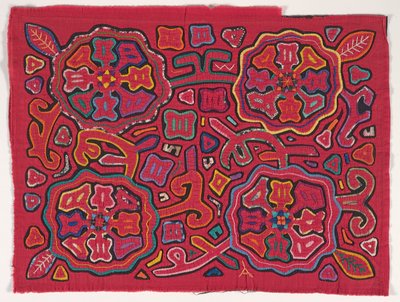 衬衫镶板（莫拉），库纳人，圣布拉斯群岛，约 20 世纪 50 年代（贴花棉布） 作者 学校巴拿马语