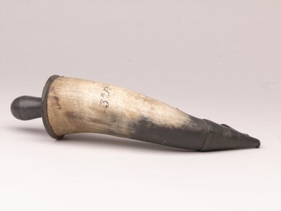 粉号角，约1775年 作者 苏格兰学派