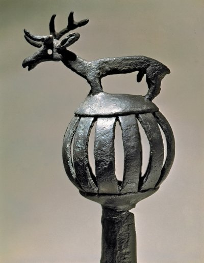 Art Scythian（斯基泰文明或 Scythia）：青铜罐装饰品，上面饰有鹿的形象。 公元前 7 至 6 世纪的物品。 圣彼得堡，艾尔米塔什博物馆 作者 斯基泰人