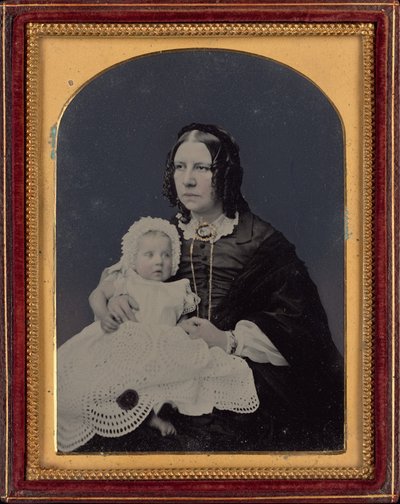 妇女和婴儿肖像，约 1855 年（照片1855 年（照片） 作者 西拉斯·伊斯特汉姆（Silas Eastham）
