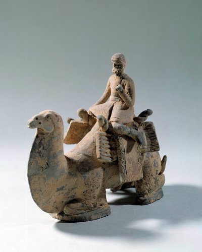 Sogdian civilization: “” camel and camel, transport of silk””” Terracotta funerary statue. 5th or 6th century. Paris, Cernuschi Museum 作者 索格迪安索格迪安