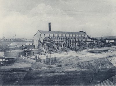 City and Suburban Gold Mining Company, New Battery and Cyanide Works (b/w photo) 作者 南非摄影师
