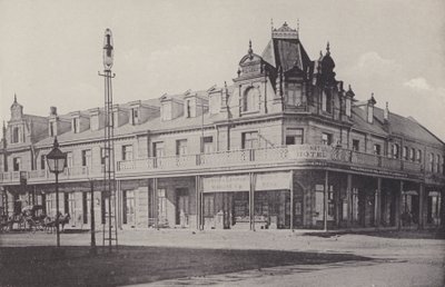 The Grand National Hotel (b/w photo) 作者 南非摄影师
