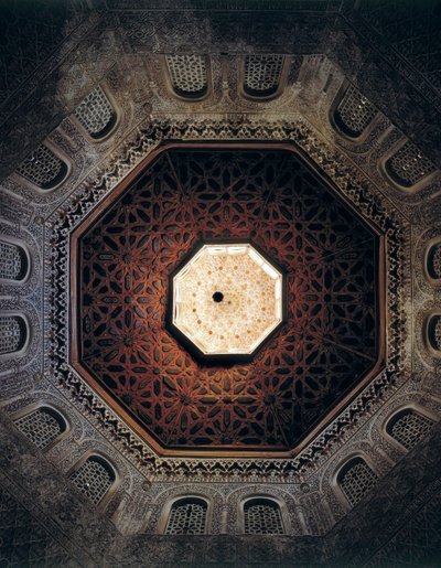 Ceiling of the Madrasa of Granada, Spain, built in 1349 (photo) 作者 西班牙语学校