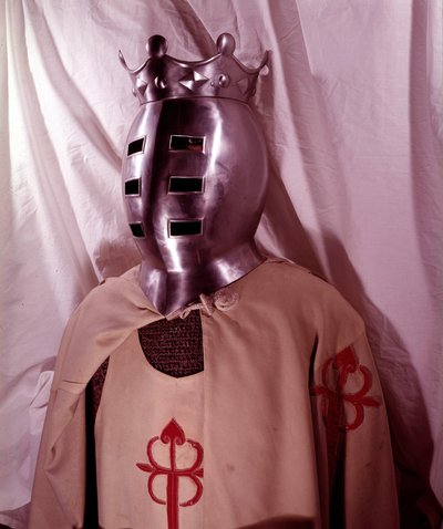 军装：圣地亚哥军事骑士团（San Jaime de la Espada 或 Santiago de l