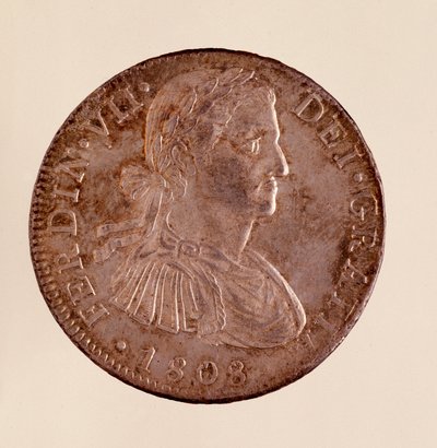 来自西班牙的银币（8 雷亚尔）：斐迪南七世 (Ferdinando) 统治时期 (1808-1833)。 1808 直径 3.9 厘米那不勒斯，考古博物馆 作者 西班牙语学校