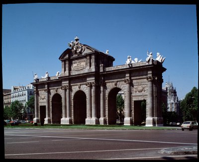 阿尔卡拉门的景色（1778 年） 作者 西班牙语学校
