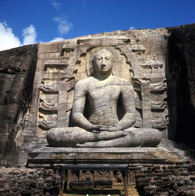 Polonnaruwa（斯里兰卡）Gal Vihare的佛像（归属于Parakrama Bahu国王）。 作者 斯里兰卡学校