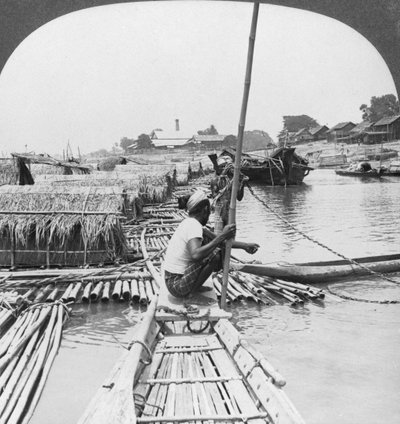 1908年，缅甸曼德勒伊洛瓦底江上的木筏。 作者 立体声旅行社