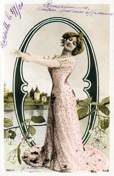OB：Agustina Otero Iglesias，别名Caroline Otero叫La Belle Otero，歌手，歌舞表演者和重要的妓女，来自la Belle Epoque-明信片中的字母 作者 罗伊特林格工作室