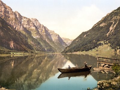 Klöntalersee，Glarus，瑞士，酒吧。 c.1900 作者 瑞士摄影师