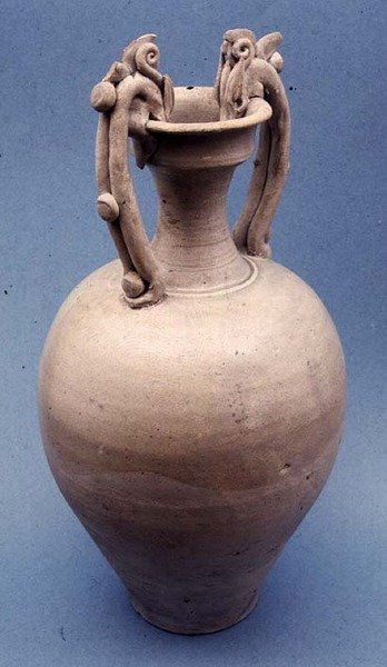 无色釉花瓶，唐代（炻器 作者 唐代中文学校
