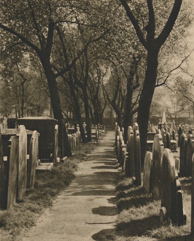 1935年，在邦希尔（Bunhill）场的Dissenters废弃墓地中。 作者 泰勒