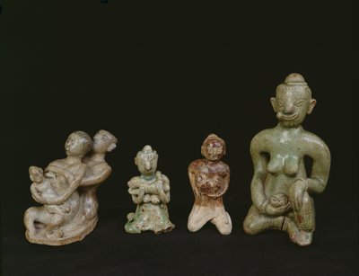 母子雕像（兵马俑） 作者 泰国学校