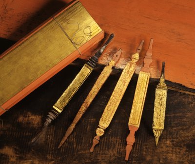 兰纳佛教手稿（棕榈叶和木头） 作者 Thai School