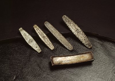 兰纳，泰国北部和老挝（金属）使用的马鞍钱 作者 泰国学校