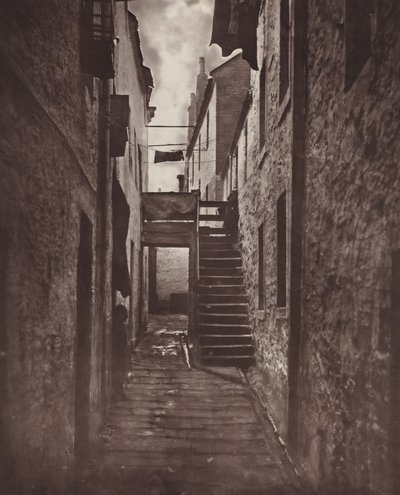 图版32：Close, No. 128 Saltmarket, 1868-1871, 1877年印刷。 作者 托马斯·安南