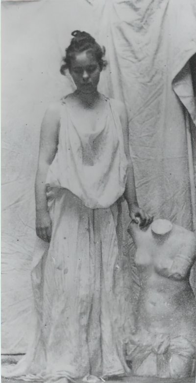 Weda Cook with Antique Cast, c. 1892. 作者 托马斯·埃金斯