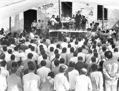 Campesinos会议：1927年墨西哥Jalapa的Xavier Guerrero和Julio Antonio Mella 作者 蒂娜·莫多蒂